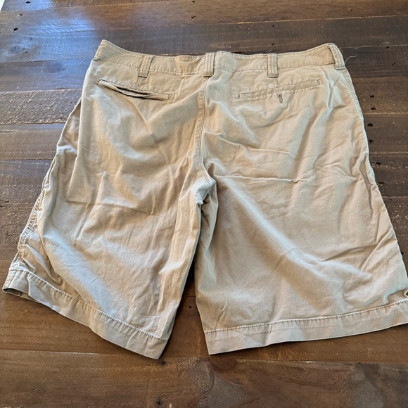 Urban Pipeline Khaki Flat Front Shorts - Picture 2 of 3